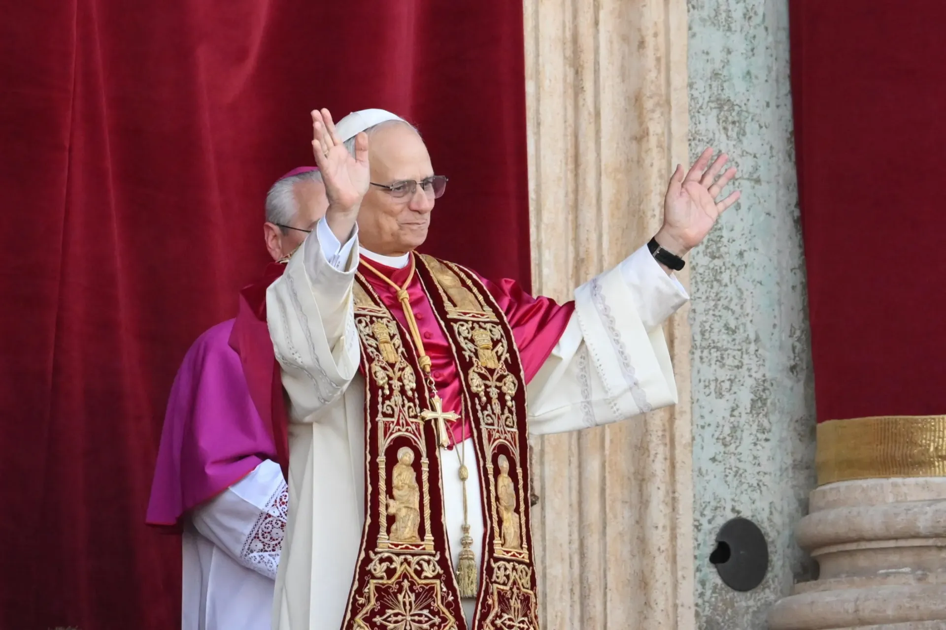 Papa Lav XIV želi da zaustavi vještačku inteligenciju za koju kaže da se igra boga