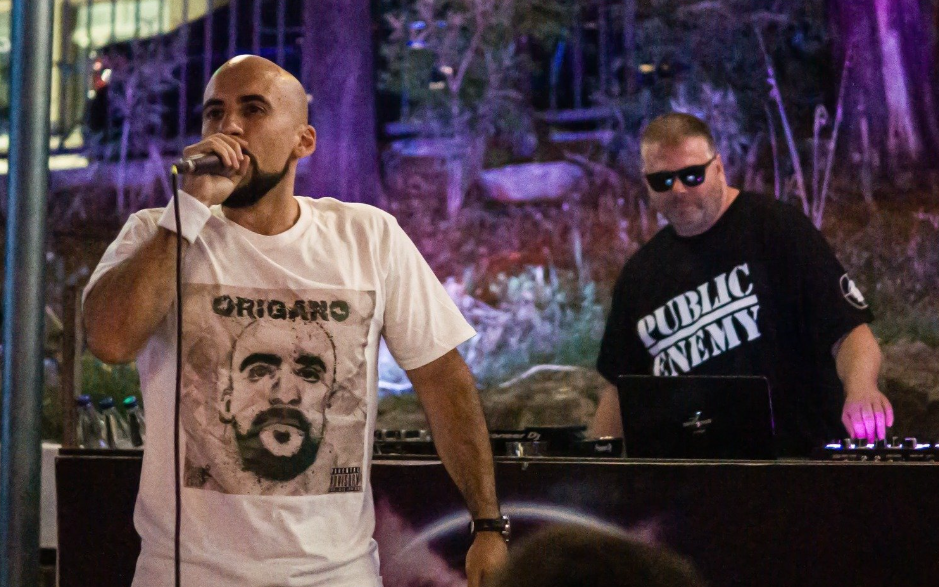 Vibin wit DJ Mono i Random: Kad ironija postane ritam