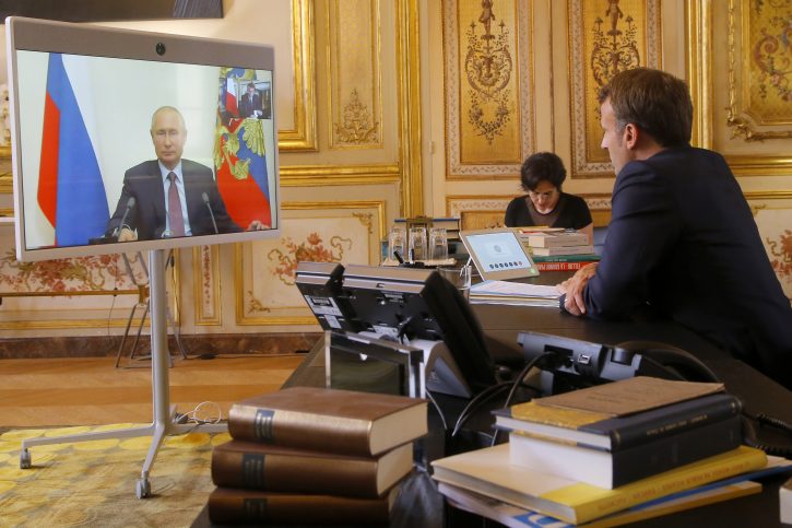 Detalji posljednjeg razgovora Putina i Makrona: Nećemo se vidjeti neko vrijeme...
