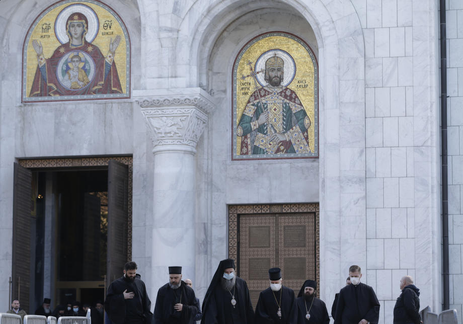 Apel za sekularizaciju države i hristijanizaciju crkve