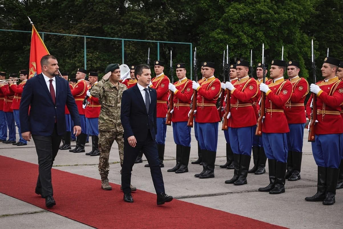 Bečić: Od Krapovića i novoizabranog načelnika Generalštaba očekujem odlučno i beskompromisno sprovođenje vetinga u Vojsci
