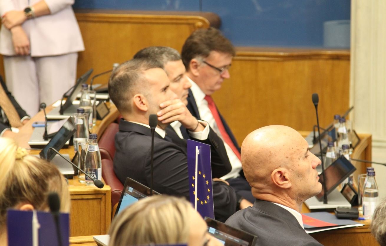 Vujović: Samo da ko što ne pita Spajića o ovom gestu navijača - za njega je to još jedna seoska tema