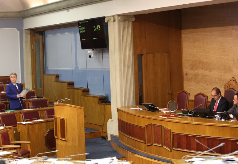 Nuhodžić u Skupštini: Oštrije kažnjavati one koji se vraćaju nasilju i kriminalu