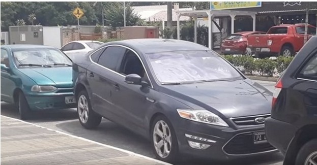 Nevjerovatan trik vozača zbunio internet: Kako se isparkirao?