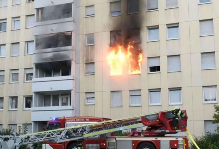 Električni trotinet zapalio zgradu: Deset osoba povrijeđeno, šteta 200.000 eura