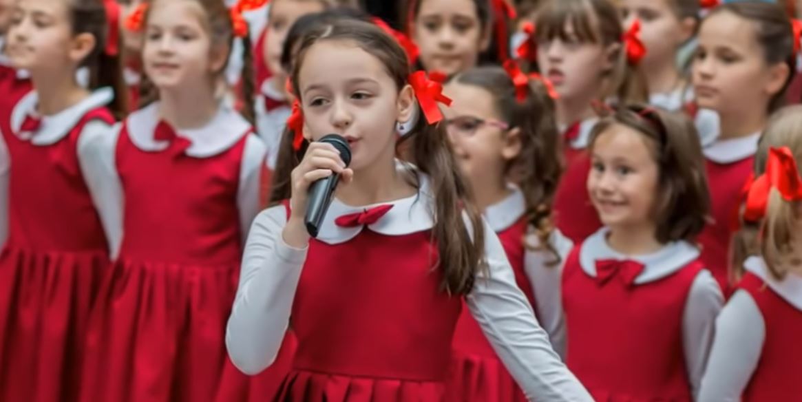 Poslušajte kako zvuči kada podgorički mališani pjevaju "Još ne sviće rujna zora"