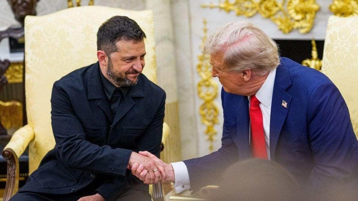 FINANCIAL TIMES : Amerika stoji iza ukrajinskih udara koji pale Putinove rafinerije