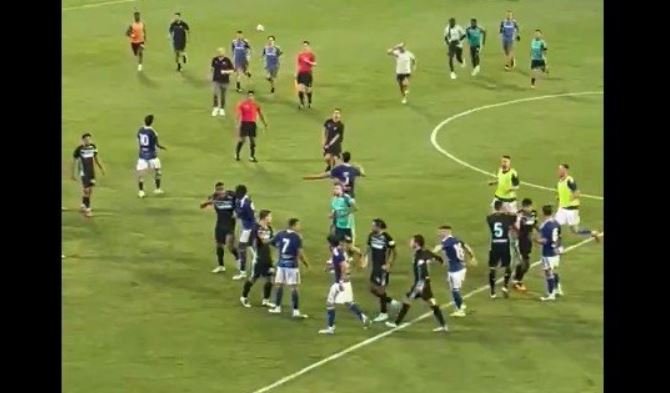 VIDEO Velika tuča na utakmici Betis – Komo