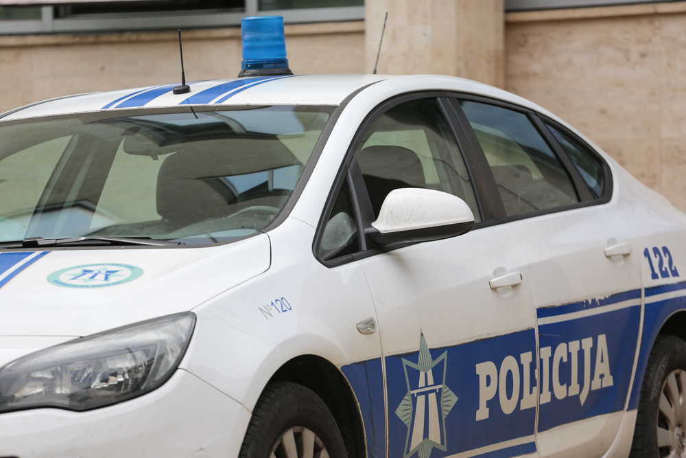 Policija u Podgorici zbog prevare uhapsila dvije osobe