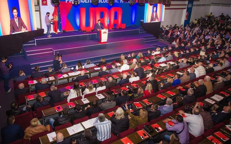 Pobjeda: Adžić, Rašović i Perišić su partijski uhljebi Ure