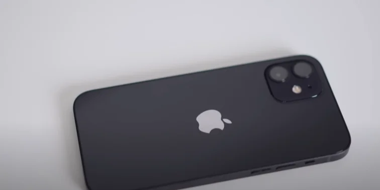 Apple će ažurirati svoj iPhone 12, emituje previsok nivo zračenja