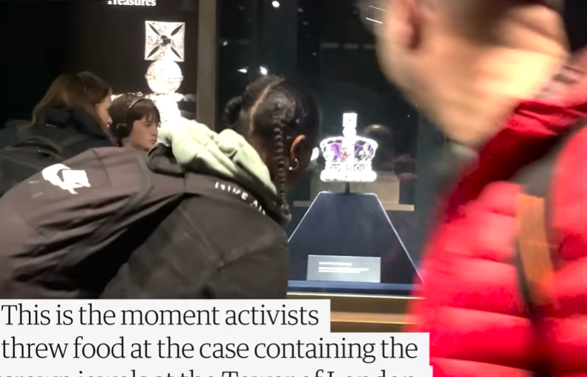 Huligani gađali pudingom vitrinu sa krunom u Londonskoj kuli