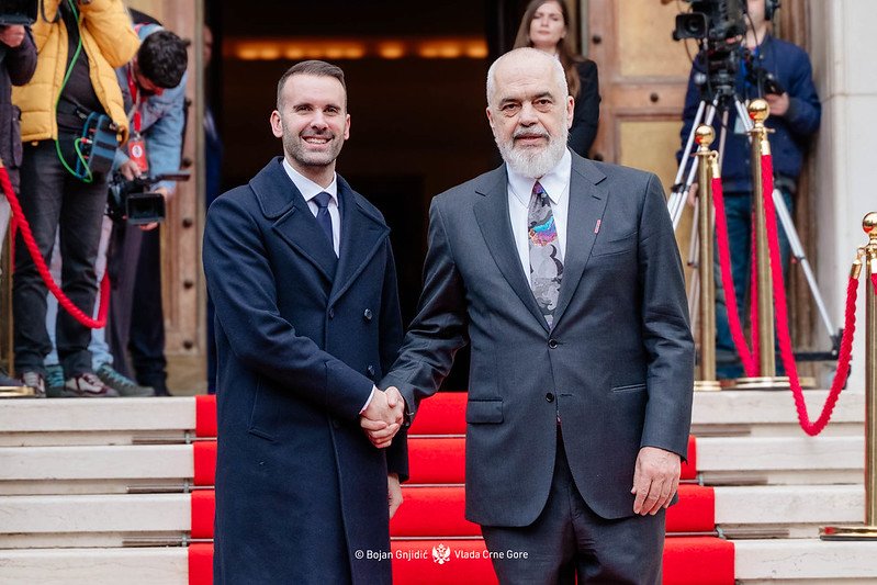 VIDEO Rama Spajiću: Vi ste predvodnik, kako možete da kasnite? Pogledajte šta mu je odgovorio