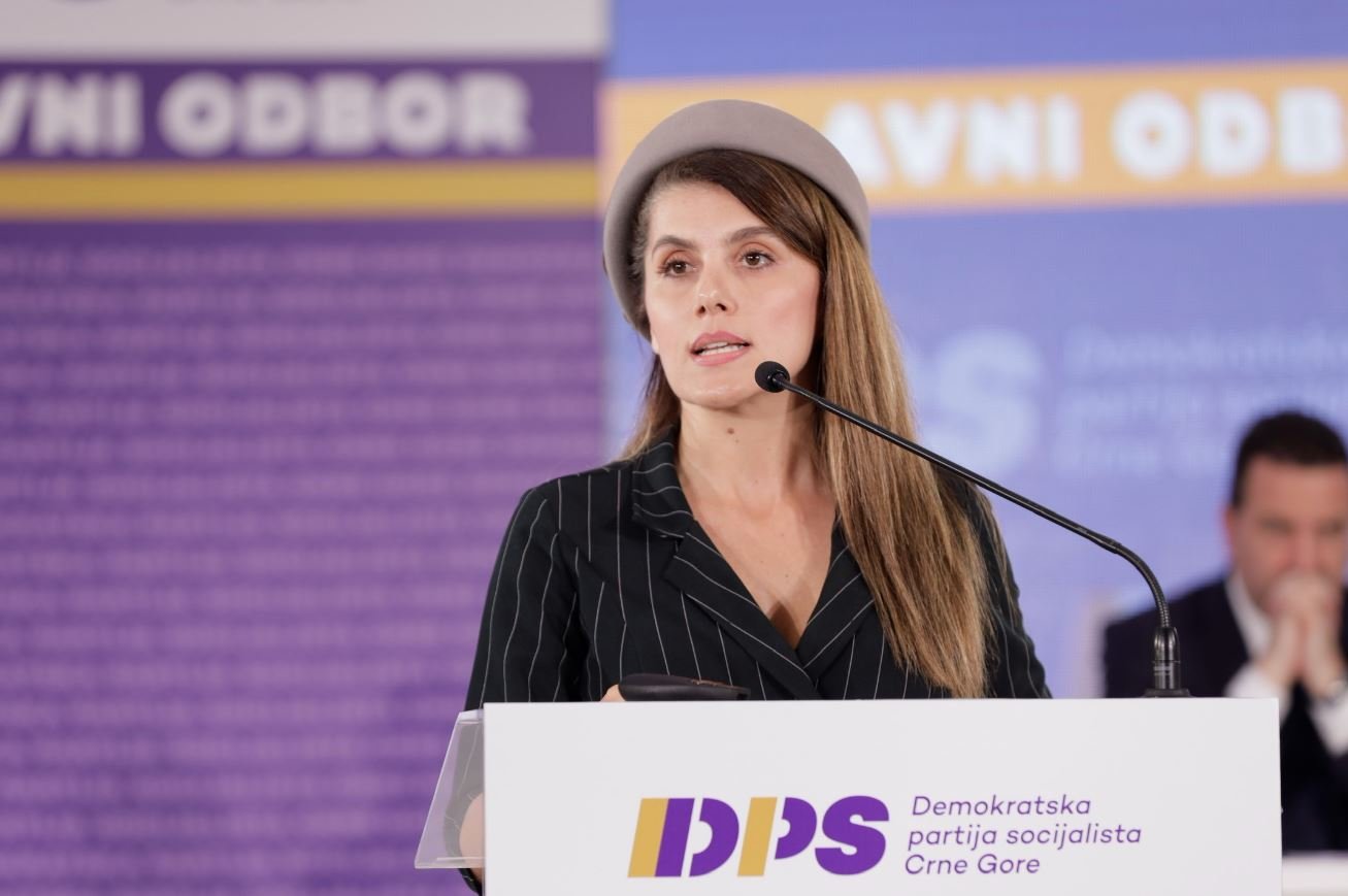 Vuković Kuč: Bećir Vuković nagrađen za nagrđivanje Crne Gore