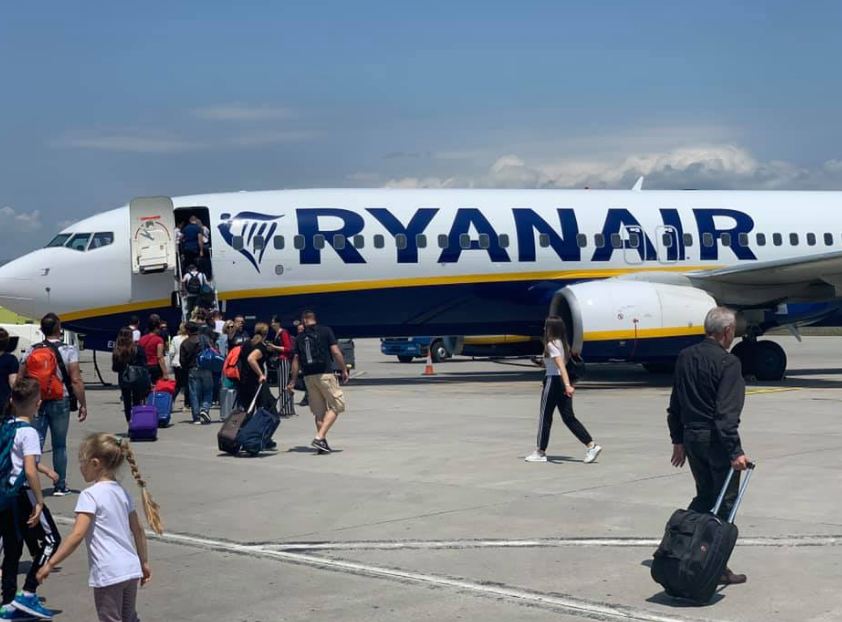 Prvi let na liniji Barselona - Podgorica: "Otvaranje linije doprinijeće povećanju broja turista iz Španije"