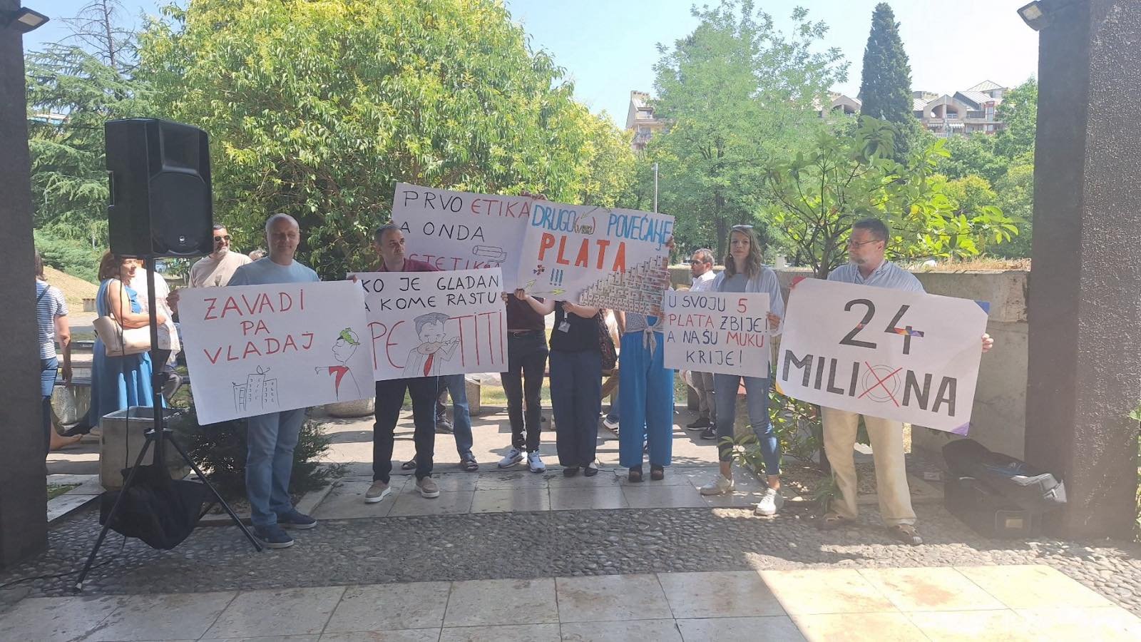 Sindikat zaposlenih RTCG: Neprihvatljiv Kolektivni ugovor, pritisci i diskriminacija zaposlenih