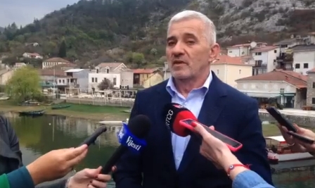 "Odupri se" ipak neće postati NVO, Perović najavio nastavak protesta
