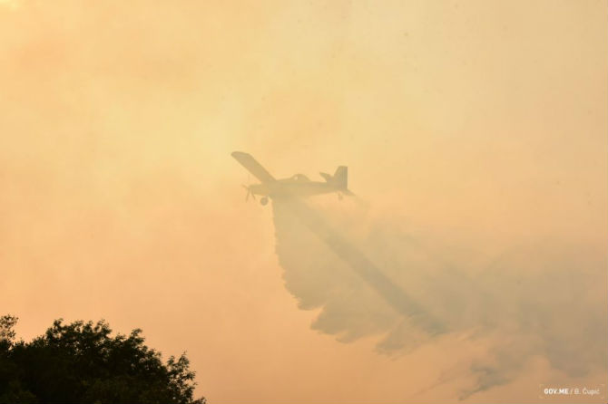 POŽARI U CRNOJ GORI: MUP traži međunarodnu pomoć, Nuhodžić večeras očekuje prve jedinice