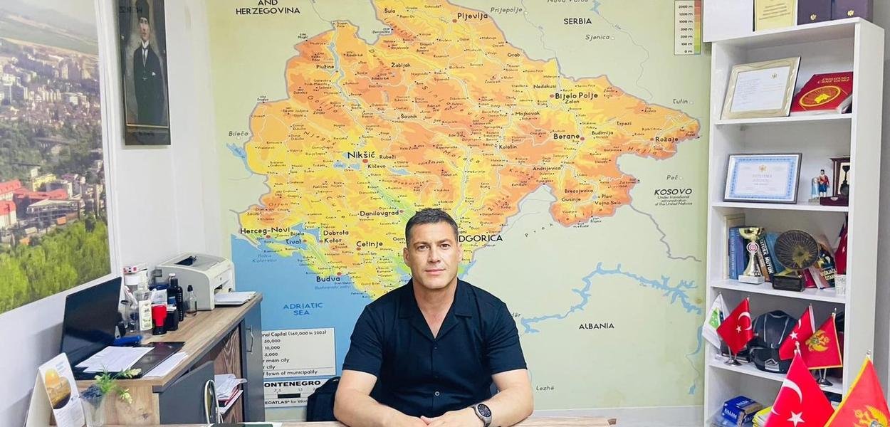Udruženje iseljenika iz Crne Gore u Turskoj optužuje Azemovića za diskriminaciju i institucionalno favorizovanje