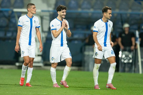 Sutjeska sama na vrhu