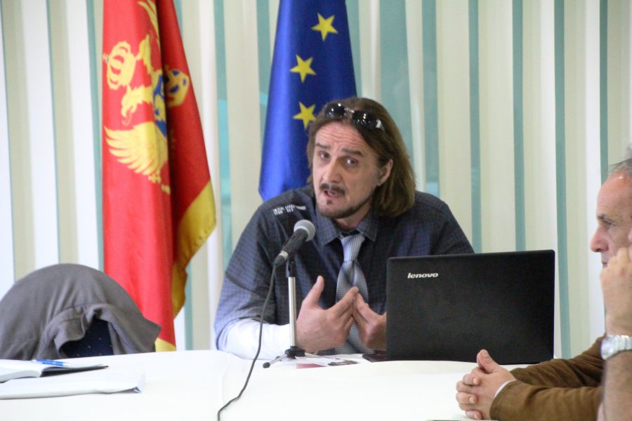 Da li je pristojnost hendikep u Crnoj Gori?