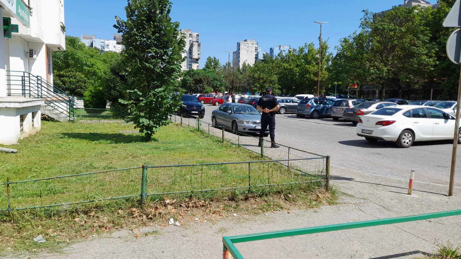 Ručna bomba pronađena u Bloku 6, policija na licu mjesta