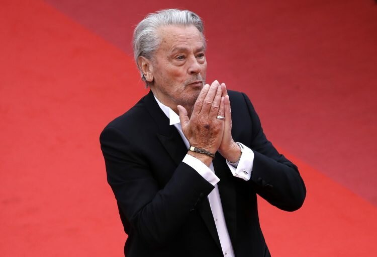 Preminuo Alen Delon