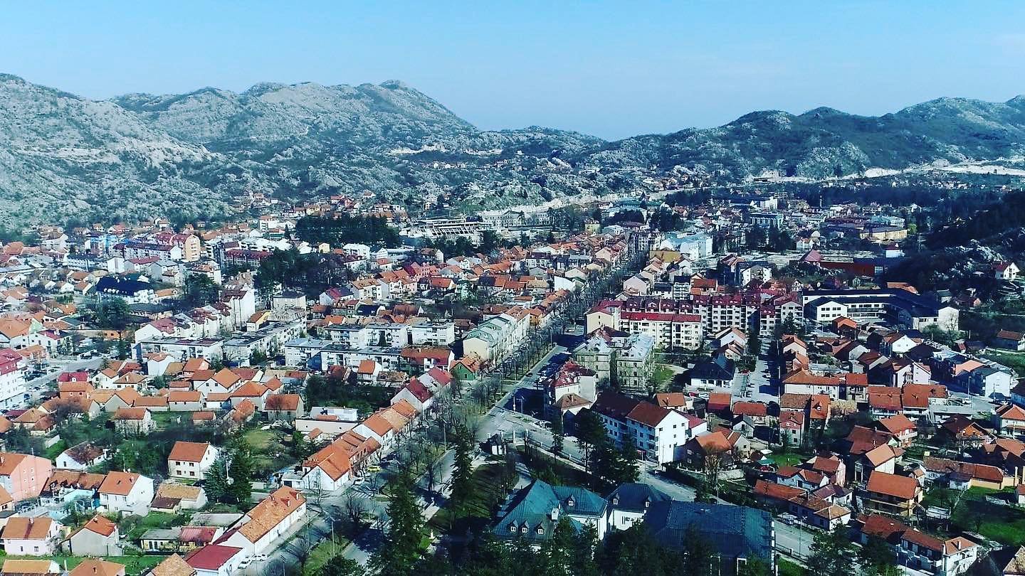 Grupa građana Cetinja: Inkvizitorski oganj spreman za sve crnogorske "jeretike" koji ne pristaju na podanički jaram u koji nas želi upregnuti Vučićeva Srbija