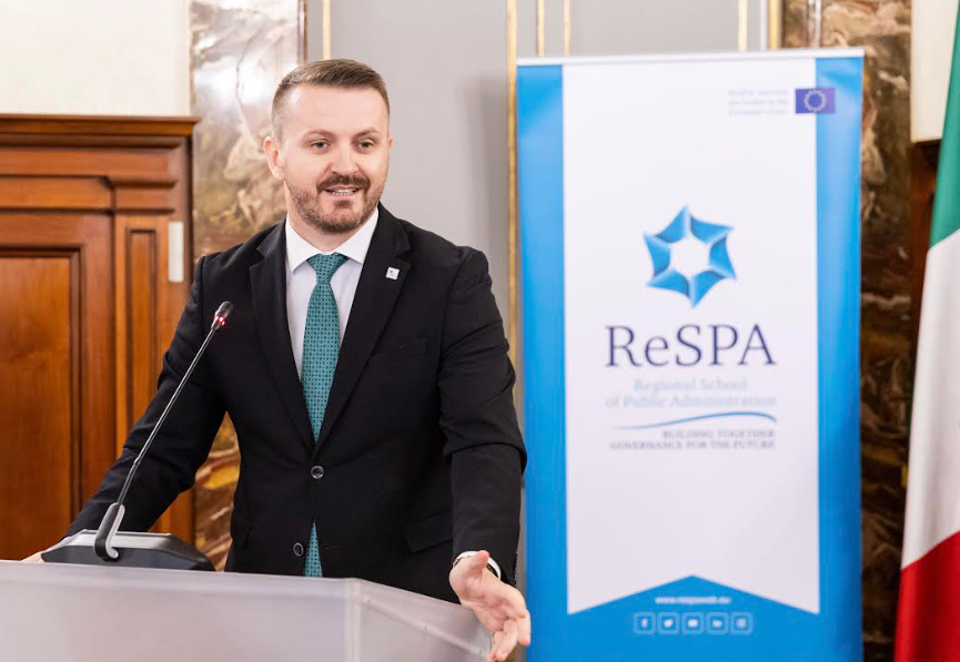 Dukaj i Zangrilo otvorili panel o reformi javne uprave: Digitalizacija i evropske integracije u fokusu