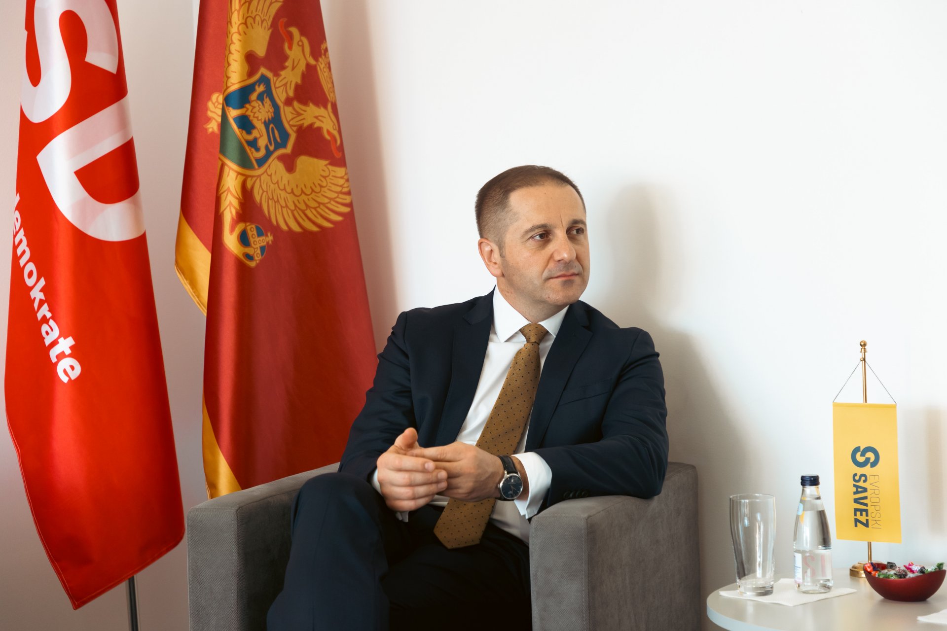Šehović mladim vaterpolistima: Hvala vam što ste zastavu Crne Gore podigli na tron Evrope