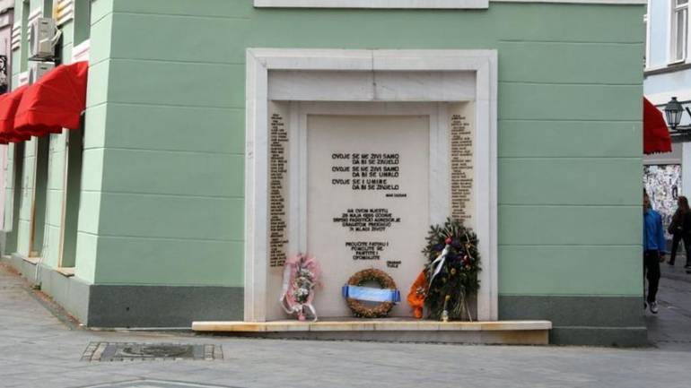 Gebelsovska propaganda "Novosti": Za Tuzlansku kapiju su krive žrtve