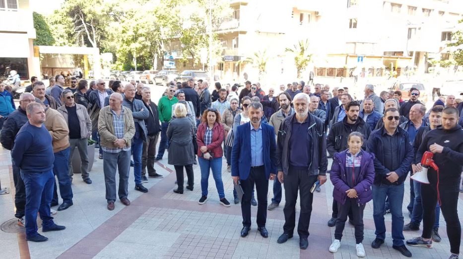 Građani predali peticiju: Čelnici Opštine u roku 48 sati da se izjasne o krstionici