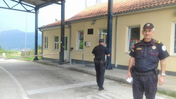 Granični prelaz Vitaljina još nije otvoren, vraćeno 40 vozila