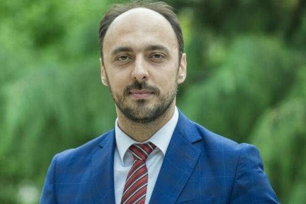 Rakočević: Spajić i Leposavić da kažu imaju li dvojno prebivalište