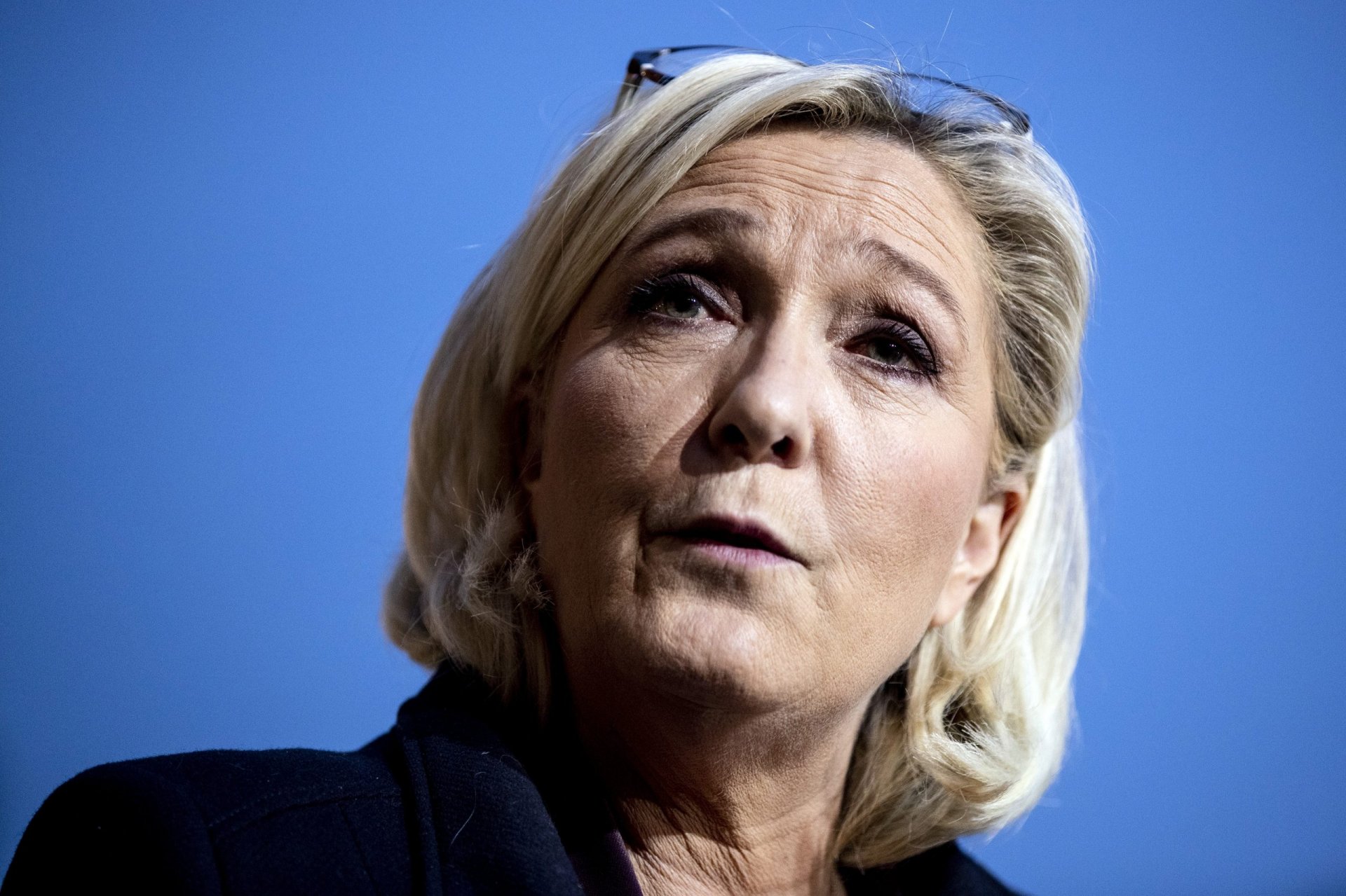 Le Pen pred sudom u septembru, moguća brza odluka o žalbi