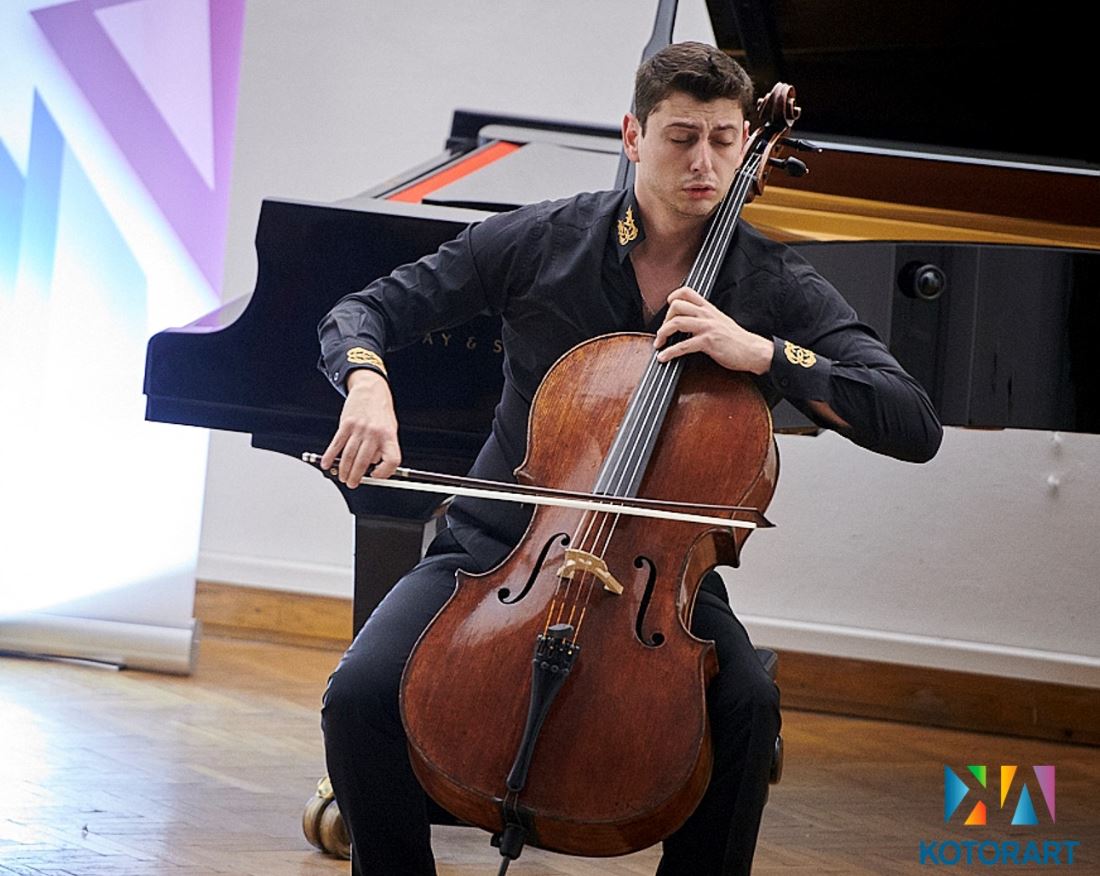KotorArt: Jermenski violončelista nastupio u Kotoru