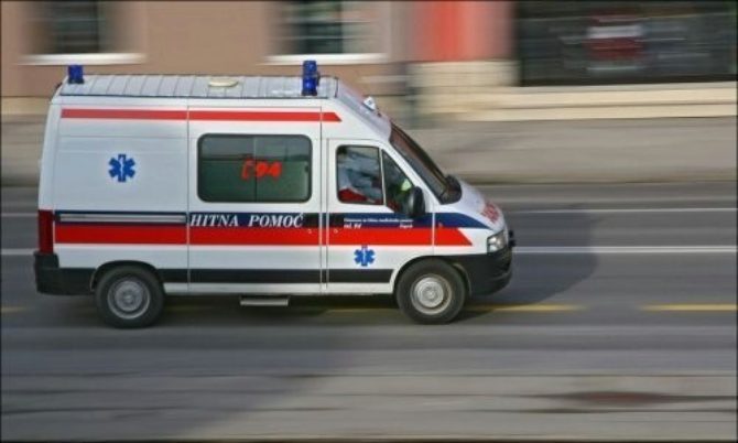 Stravična nesreća u Srbiji: Automobil udario grupu djece, jedno poginulo na licu mjesta