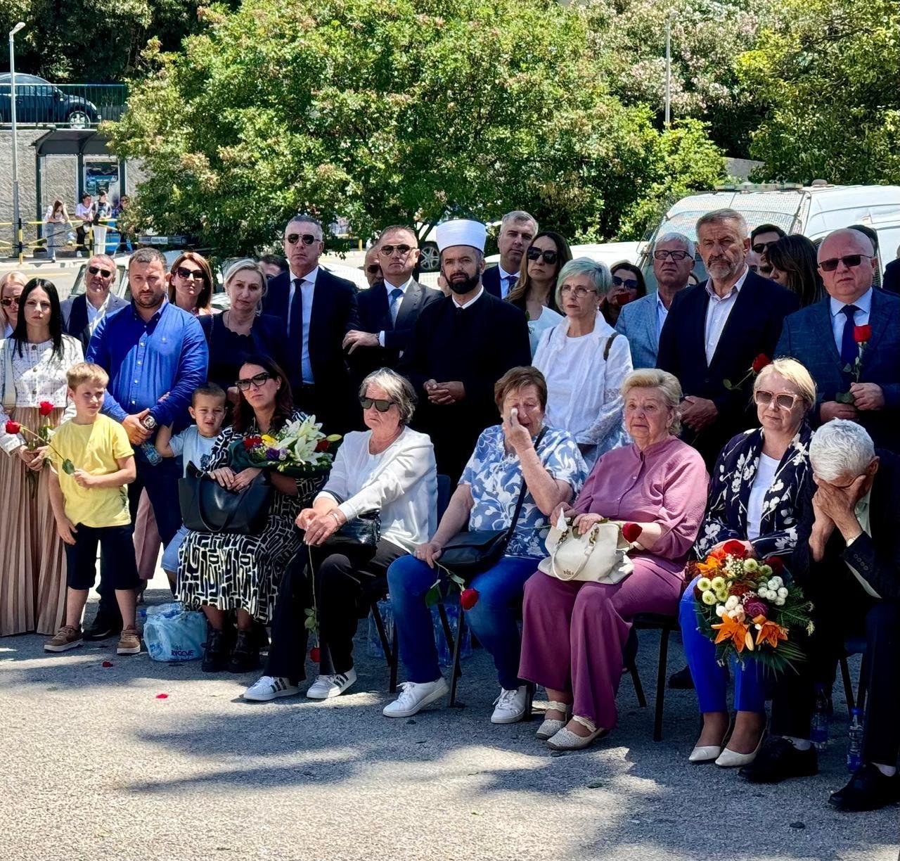 Predstavnici Bošnjačkog vijeća na obilježavanju 33. godišnjice ratnog zločina deportacija bošnjačkih izbjeglica