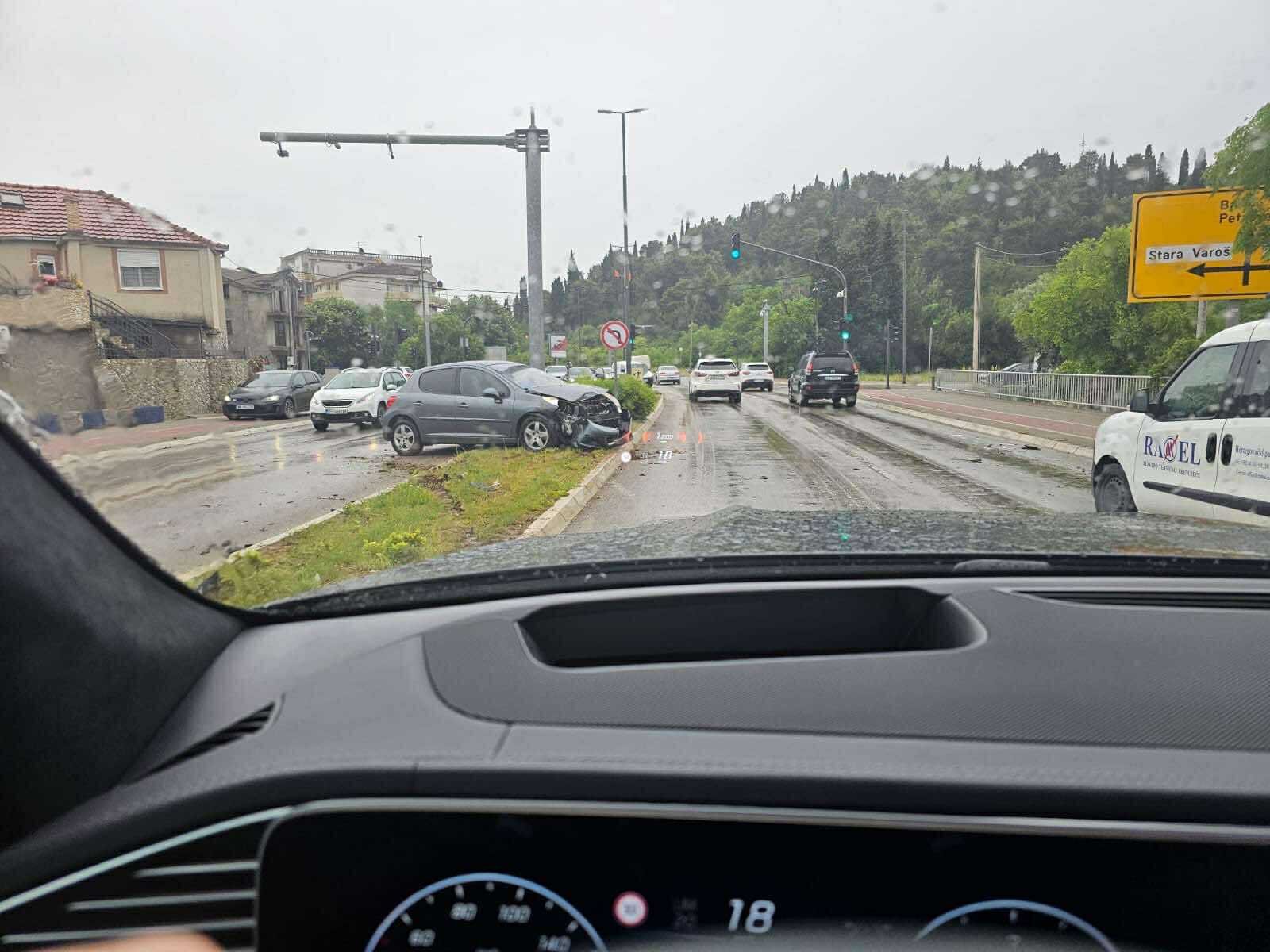 Nezgoda na mostu Union Bridge: Veća materijalna šteta na vozilu