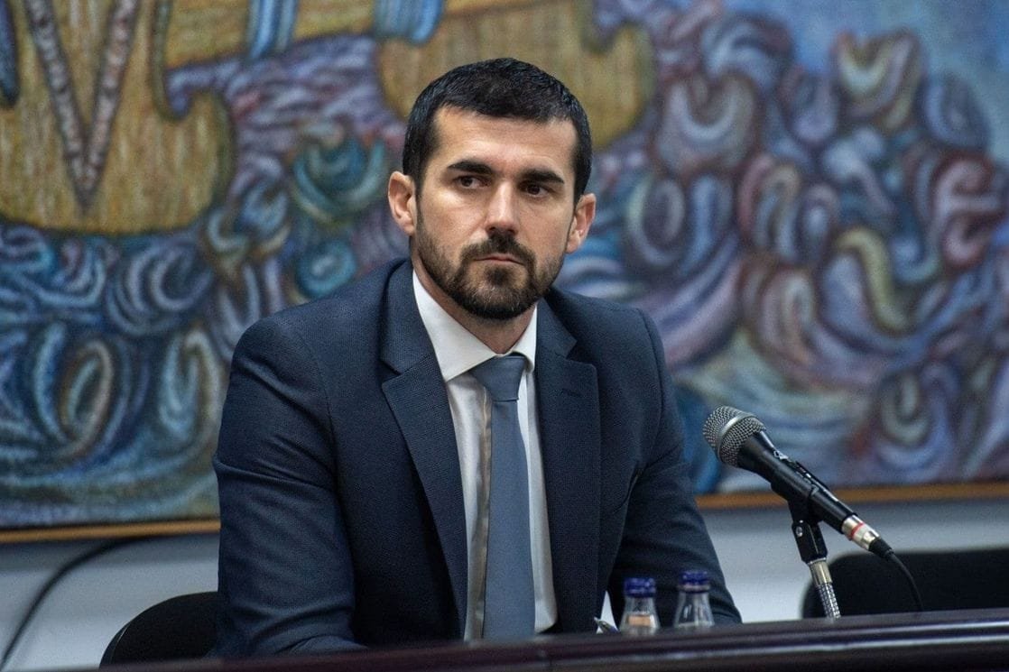Nenezić: PES potvrdio da je Mandić gazda parlamentarne većine