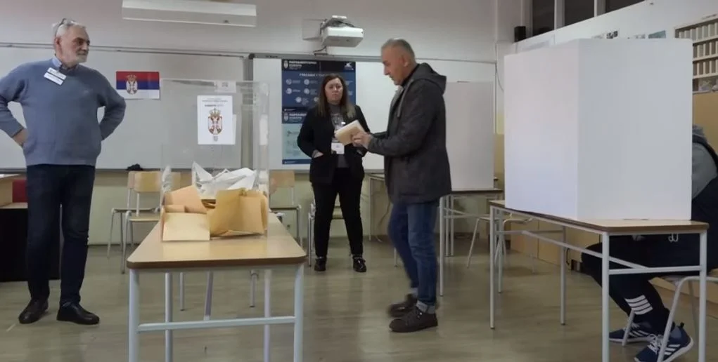 Beograd:  Gradska izborna komisija u Beogradu poništila glasanje na dva biračka mjesta