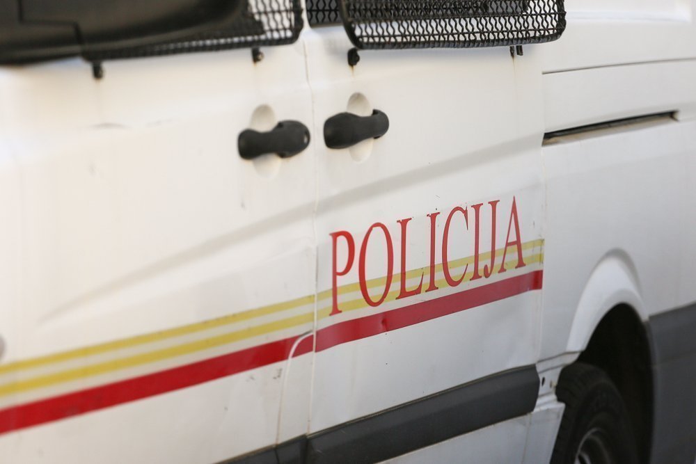 Cetinje: Pronađena droga u vozilu, uhapšen vozač
