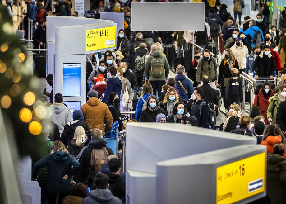 Hiljade ljudi dočekale Božić na aerodromima
