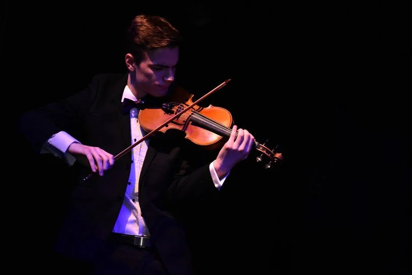 Koncert violiniste Viktora Hutera u Modernoj galeriji Muzeja i galerija Podgorice