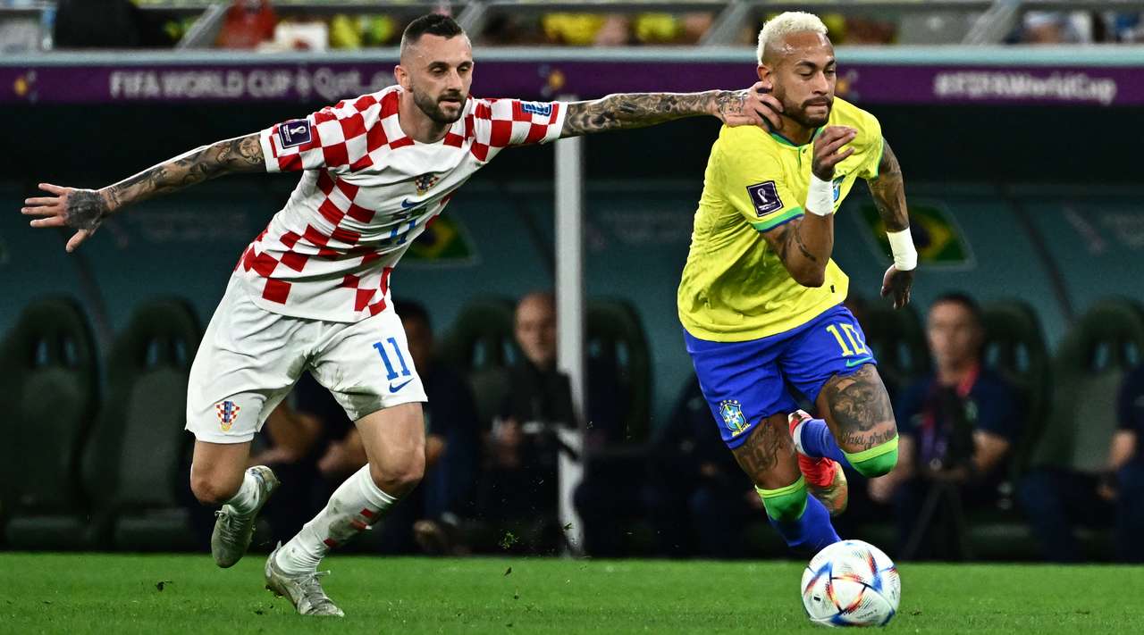Nestvarni Livaković heroj Hrvatske: "Vatreni" izbacili Brazil i prošli u polufinale Mundijala!