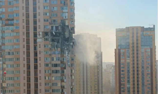 Pogođena stambena zgrada u Kijevu, ne zna se broj žrtava