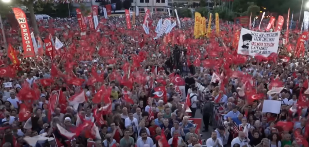 U Turskoj desetine hiljada demonstranata za podršku opoziciji