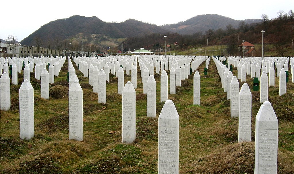 Danas 24. godišnjica zločina u Srebrenici