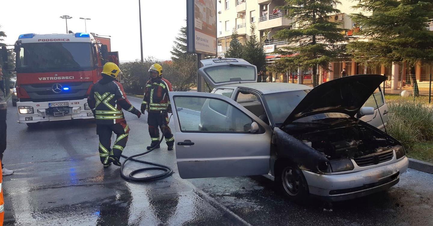 Zapalio se automobil u Podgorici, intervenisali vatrogasci