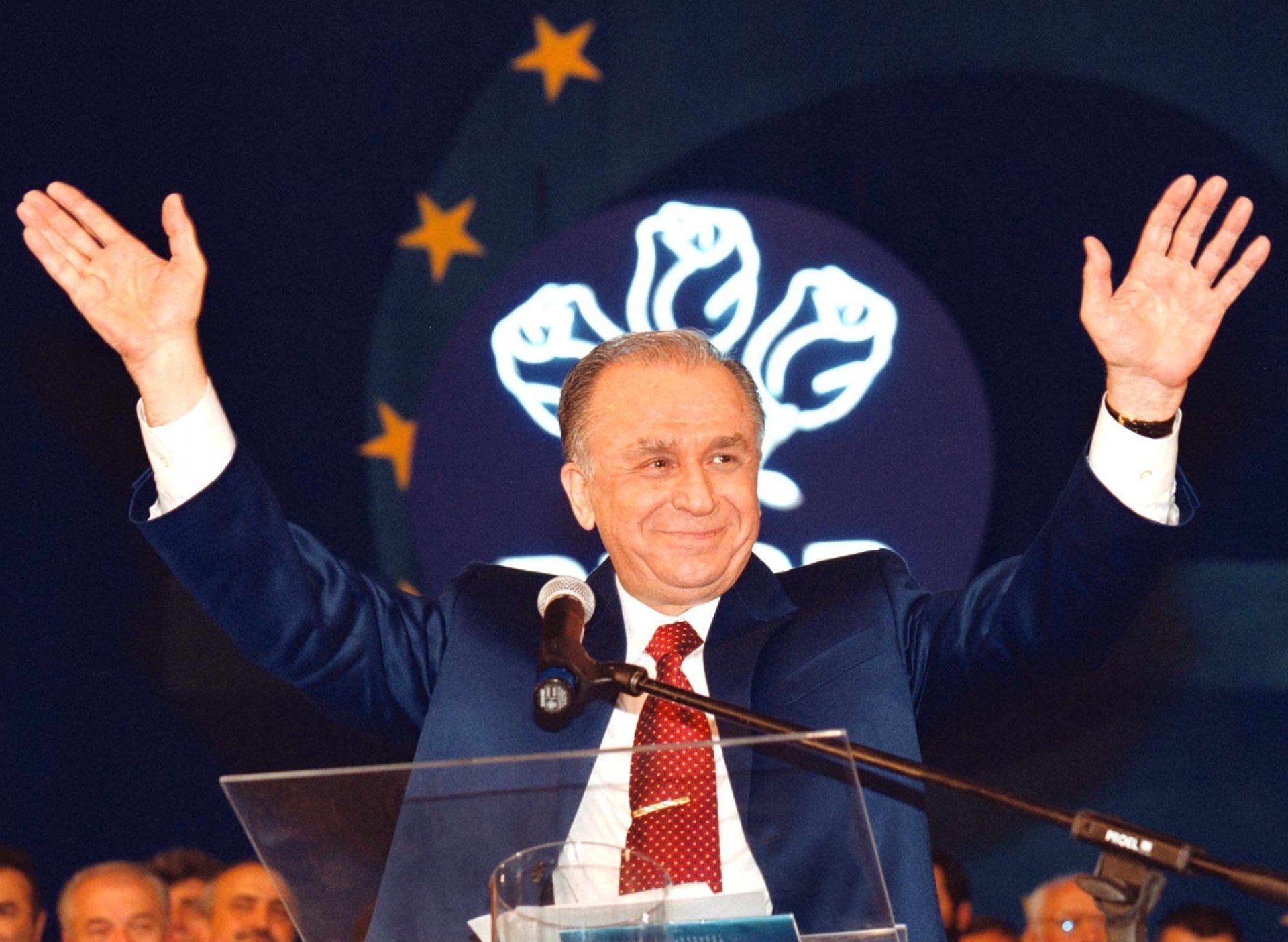 Preminuo bivši rumunski predsjednik Jon Ilijesku
